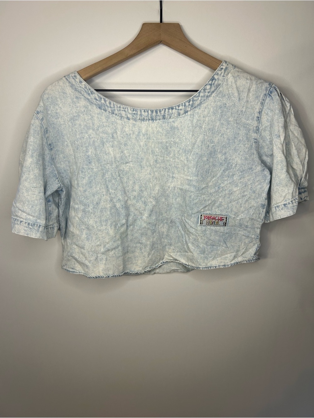 Jordache Style Vintage Women’s Cropped Acid Washed Cropped Denim Top, Large